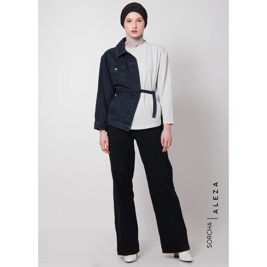 

Saila Top Black