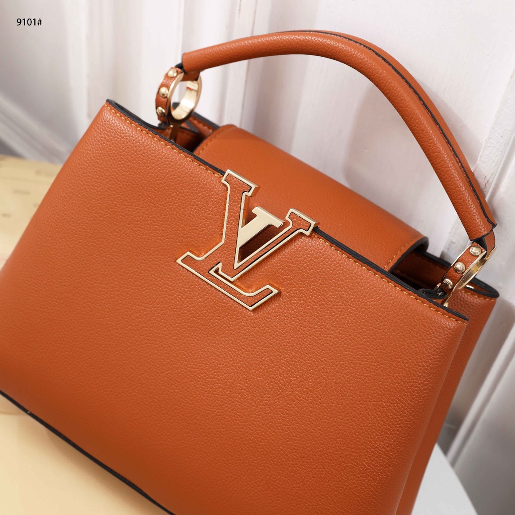 Capucines MM Taurillon Leather 9101