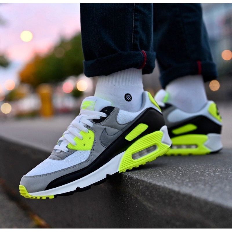 nike og volt