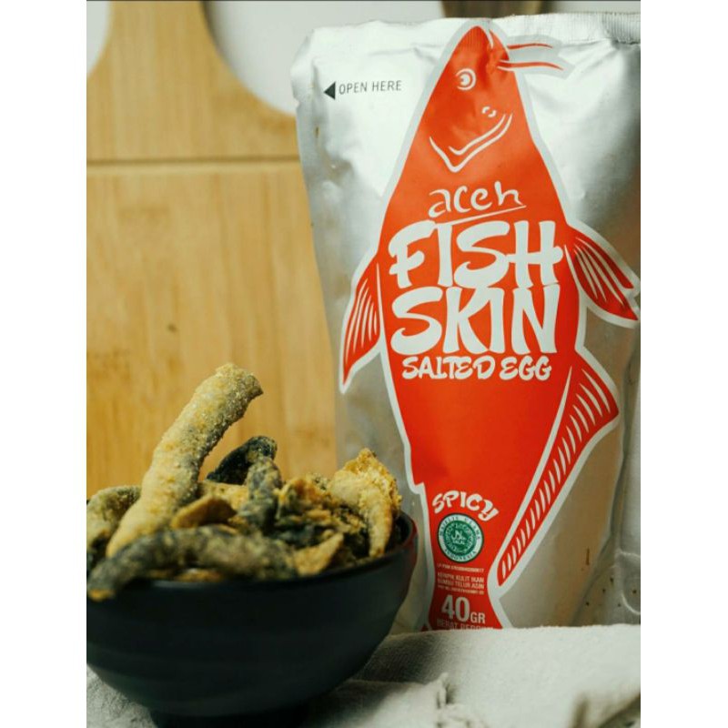 

READY STOCK ACEH FISH SKIN 40 GRAM RASA SALTED EGG SPICY CEMILAN SNACK KULIT IKAN NIKMAT