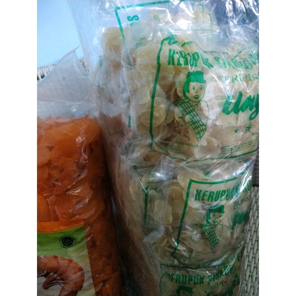 

kerupuk krupuk singkong pedas SI UNYIL /ceriping pedas unyil cemilan renyah 250 gram