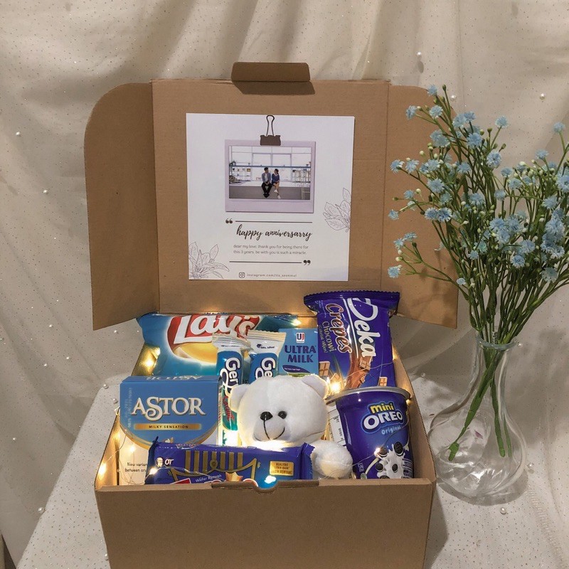 

BLUE SNACK GIFT BOX | SNACK BOX BIRU