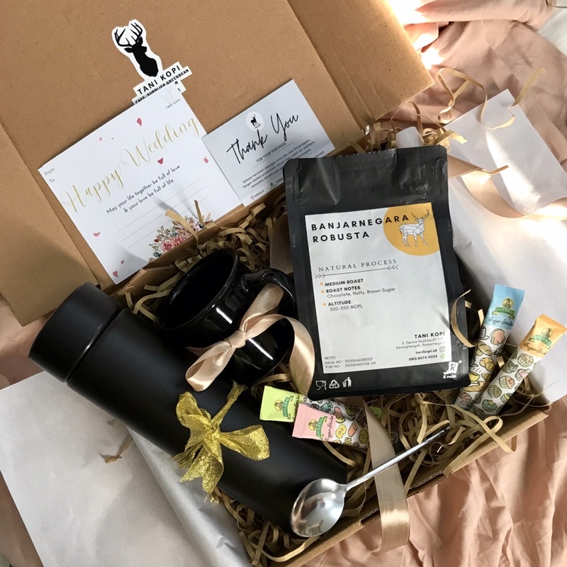

HAMPERS HADIAH KOPI ROBUSTA BANJARNEGARA 250gr GIFT SET
