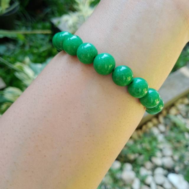 Gelang batu giok hijau