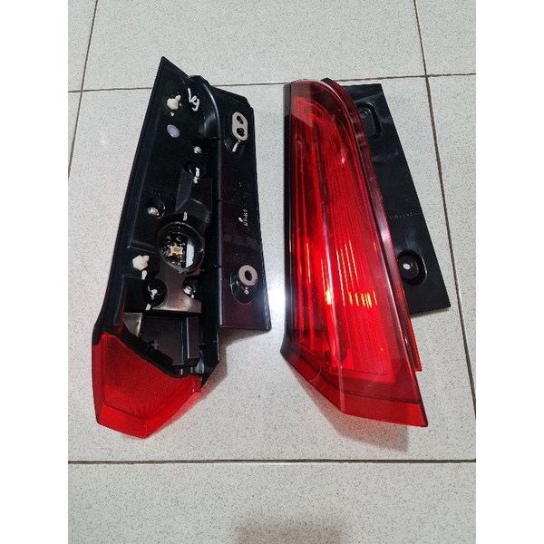 LAMPU BAGASI ATAS ALL NEW ERTIGA 2018-2021  KANAN ATAU KIRI