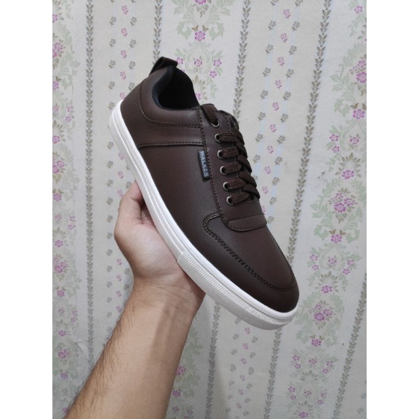 Sepatu Pria Terbaru Sneakers Casual Polos Hitam Coklat Kets Santai Kasual Cowok