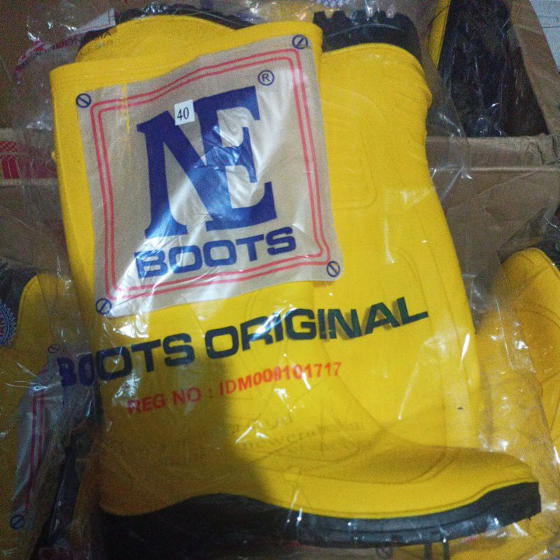 Sepatu Boots Tinggi New Era 9507 Kuning APD Kontruksi Proyek Perkebunan