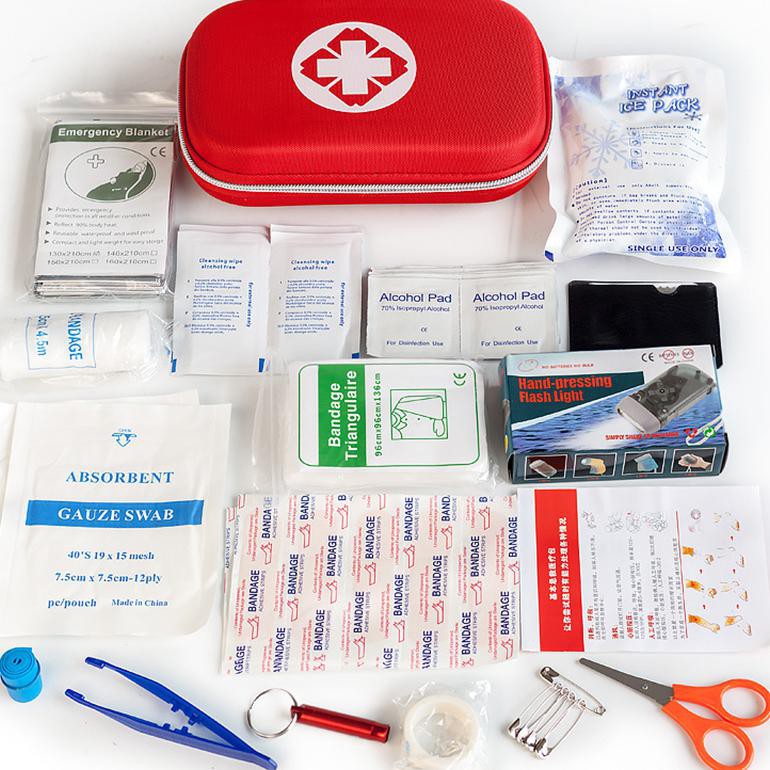 Grab Medan FervorFox Tas P3K First Aid Kit 18 in 1 - B33158 - Red