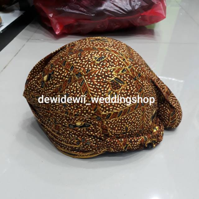 Jarit dan Blangkon motif kembar