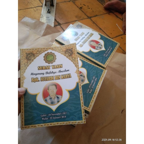 

sovenir 100 harian / buku yasin terjemahan 128 halaman/buku yasin tahlil