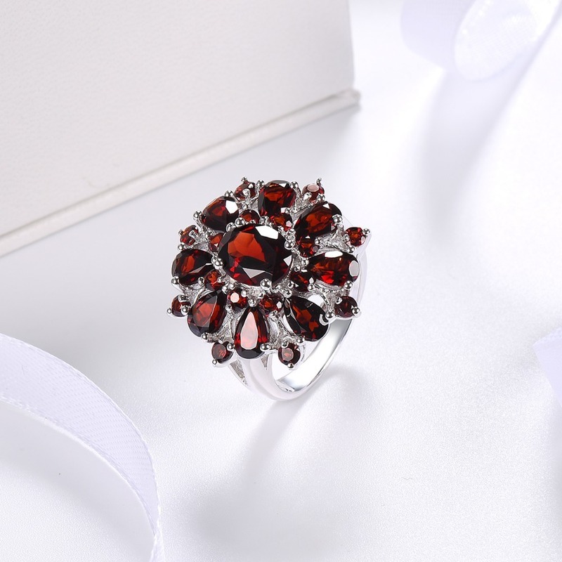 Cincin Ruby Mewah Untuk Wanita