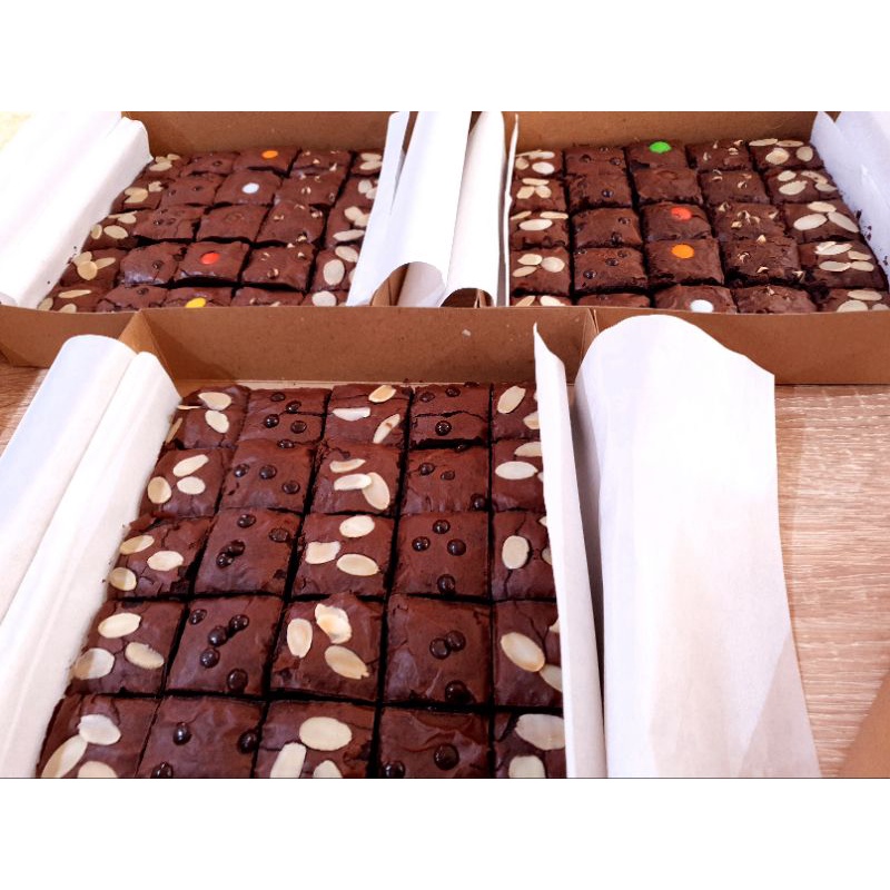 

Fudgy Brownies Potong uk. 20x20/hampers brownies/parcel brownies/brownies coklat