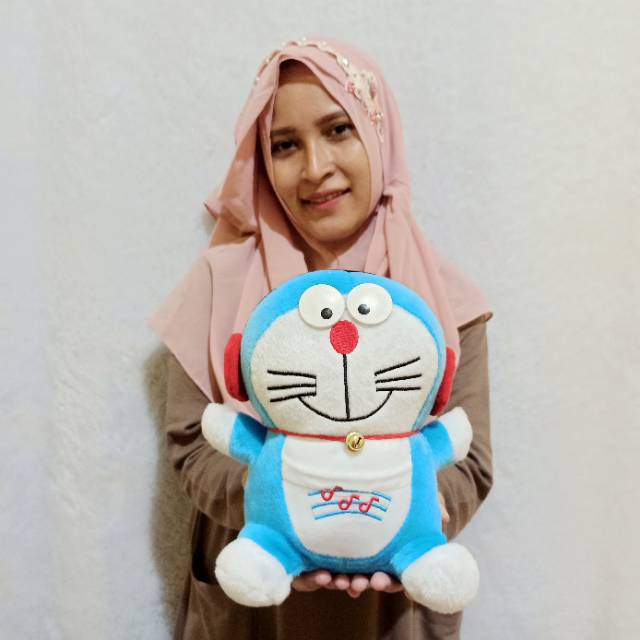 Boneka Doraemon Musik S Headset 25Cm Murah – Cocok Kado Anak Bisa Cod