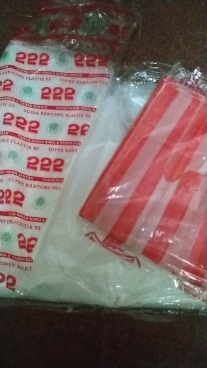 Plastik Kresek Salur Merah Putih Ukuran 15