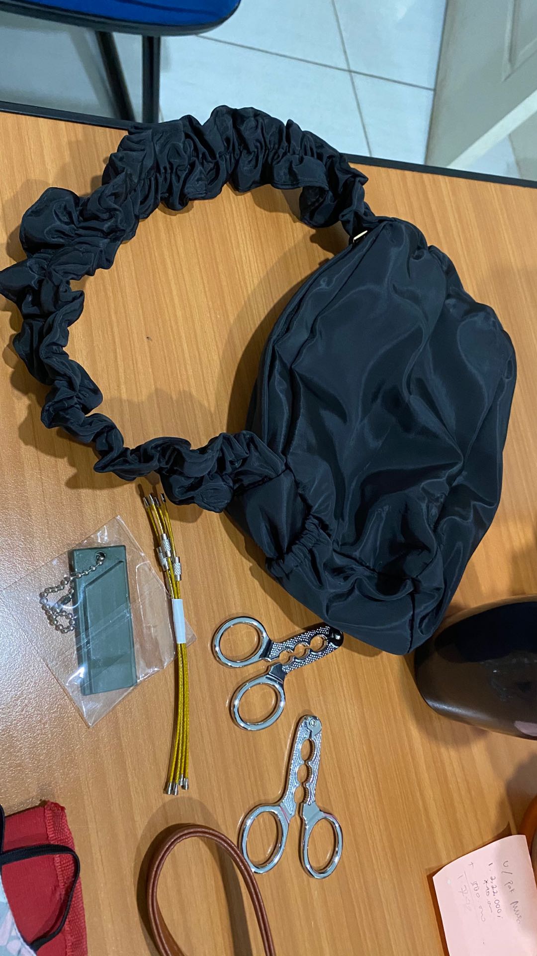 Gunting Pembuka Kacang Walnut/pinus/biji Melon Bentuk Bunga Matahari Untuk Dapur