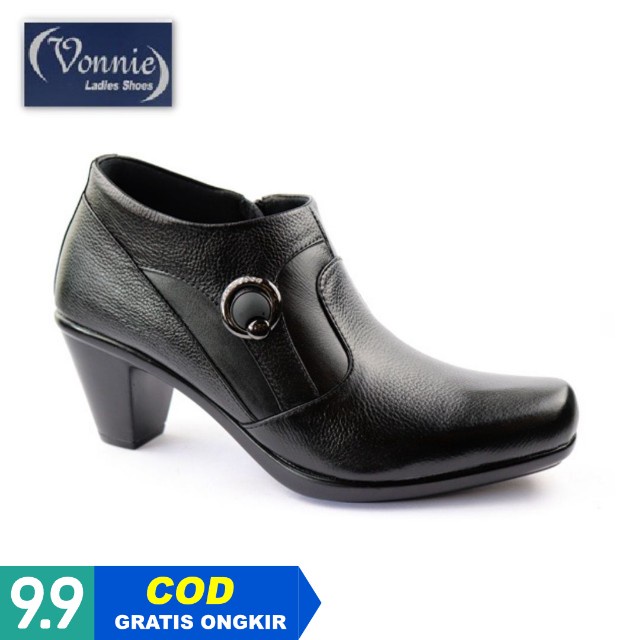 Sepatu Boots Wanita Vonnie CA180 hitam Tinggi Hak 7cm Kulit Asli