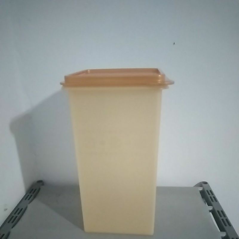 Mosaic Sweet Saver Tupperware