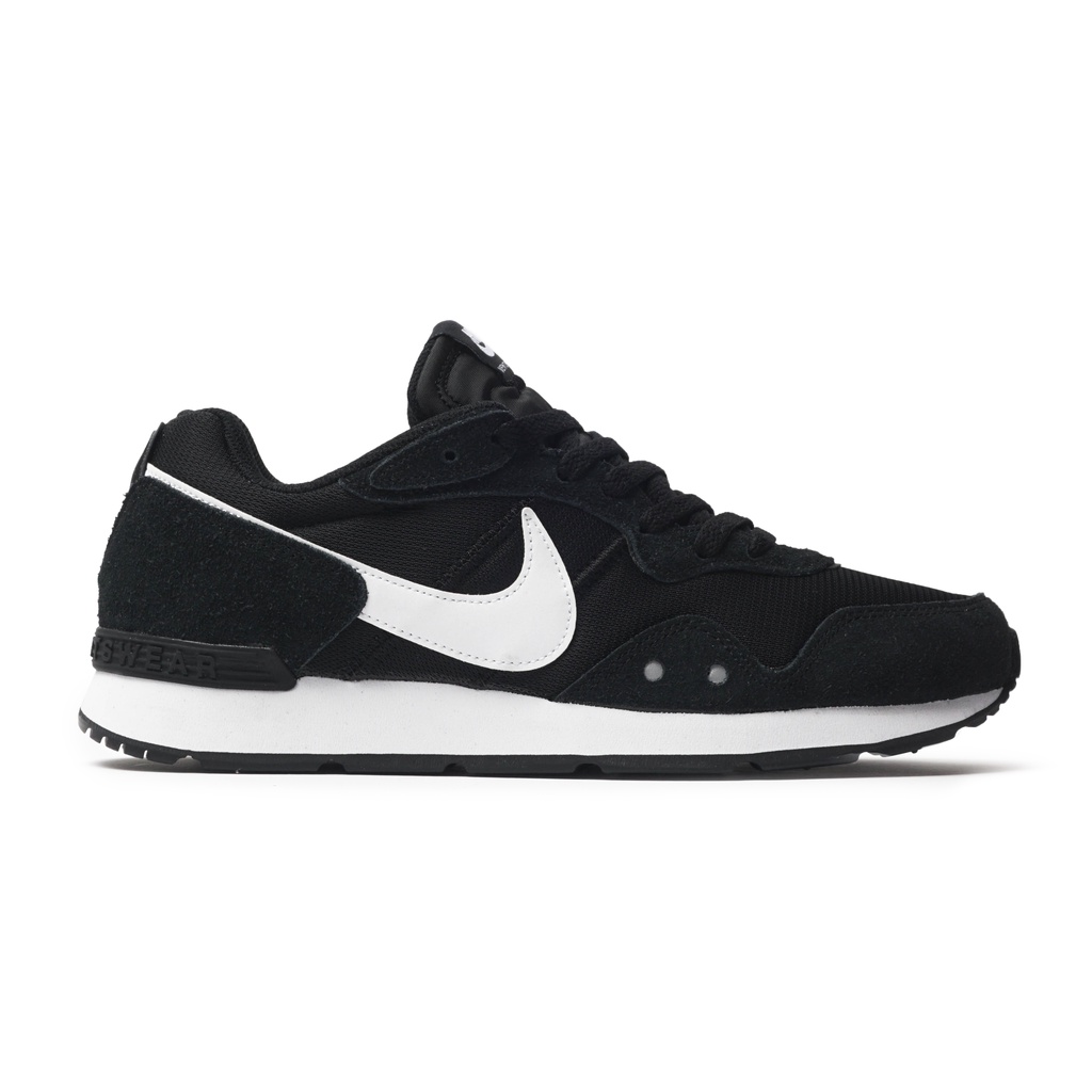 Nike Venture Runner Black/White