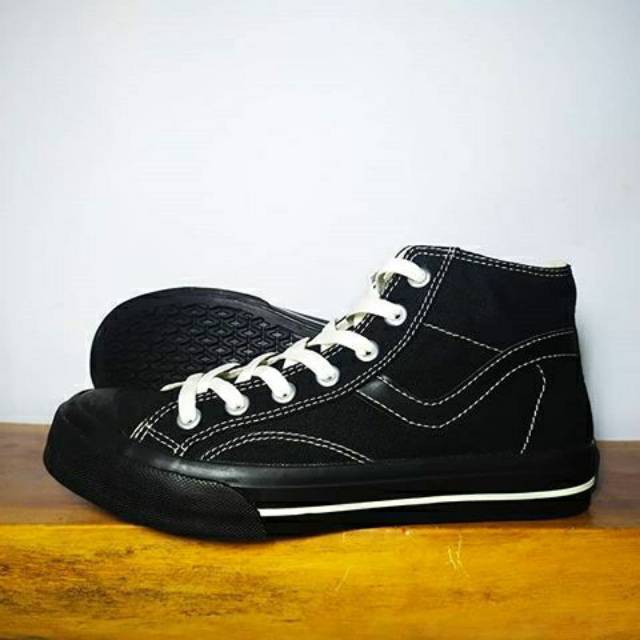 Sepatu ventela public oreo high | Shopee Indonesia