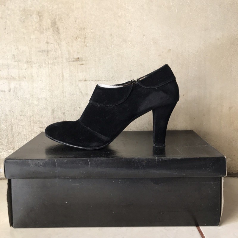 Low boots heels / heels boots pendek