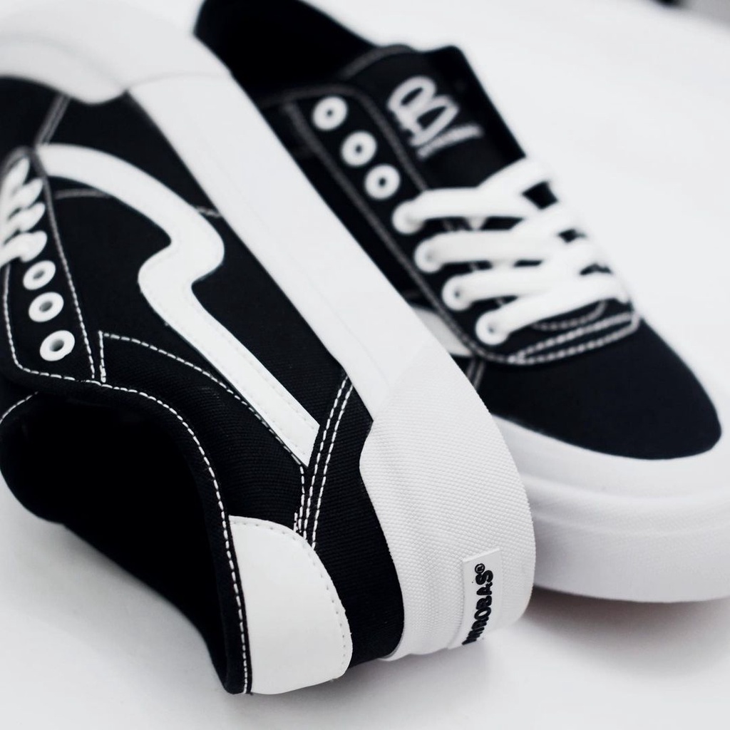 PATROBAS New Ivan Low High Black White Sepatu Sneakers Casual Sekolah Hitam Putih Pria Wanita Original