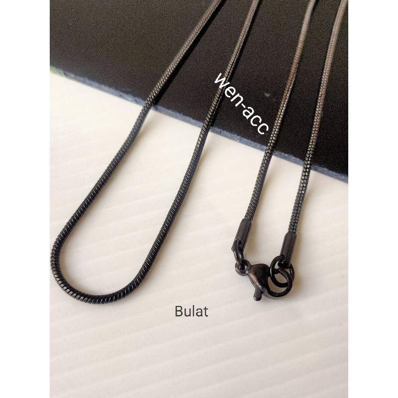 Kalung Titanium Hitam Gepeng Kotak Bulat Pria dan Wanita Kalung Import