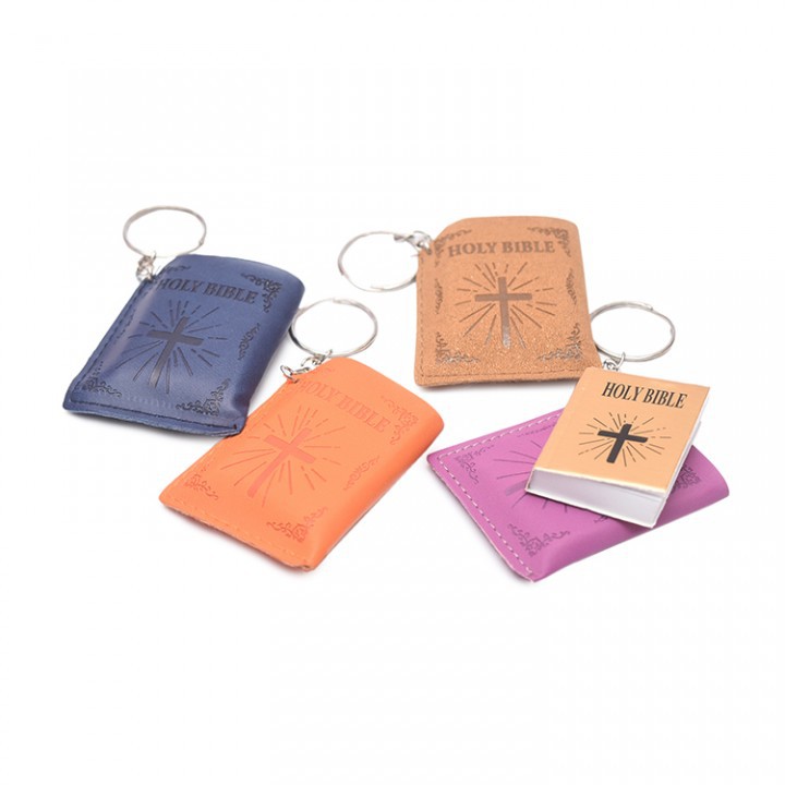 Gantungan Kunci Alkitab Sampul Kulit sovenir pernikahan alkitab mini