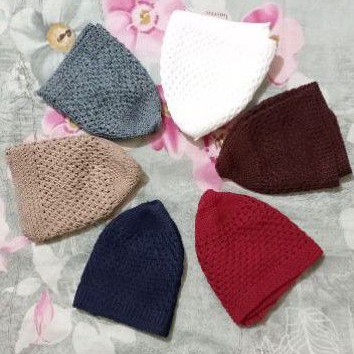 peci rajut polos tebal