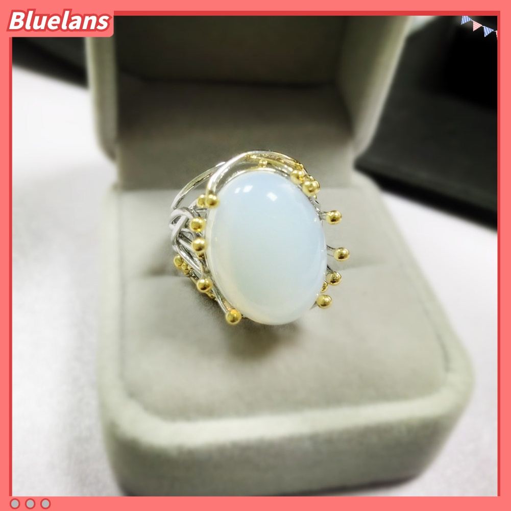Perhiasan Cincin Jari Bentuk Oval Warna Ganda Gaya Vintage Untuk Wanita