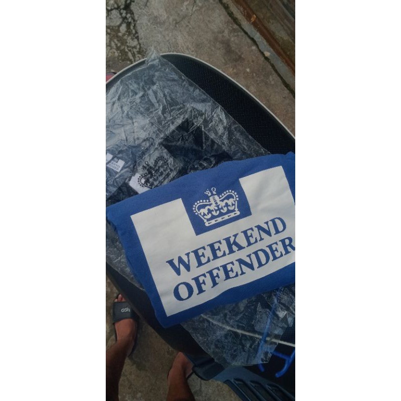 crewneck weekend offender