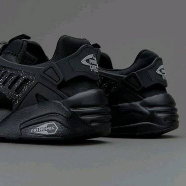 puma disc black and white