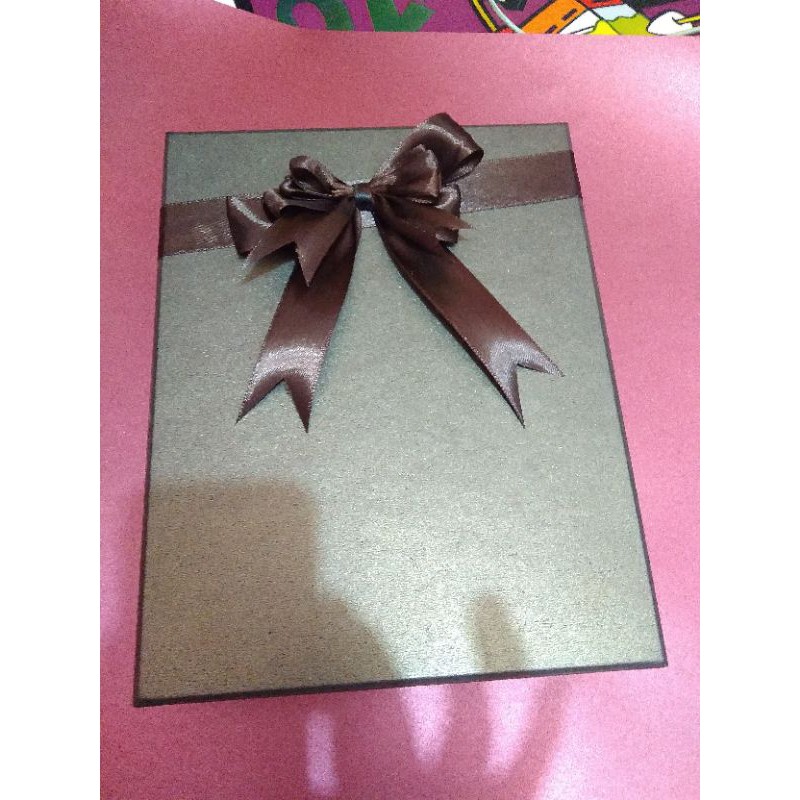 

Box Custom/Hard Box/Hampers Box/Gift Box/Kotak Kue/Kotak Kado