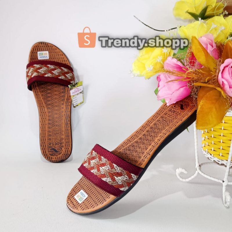 sandal cewek adesa / sandal cewek terbaru / sandal cewek kekinian / sandal teplek / sandal pesta-Slop marun