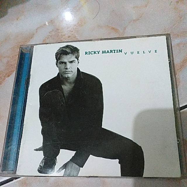 CD Musik RICKY MARTIN Vuelve