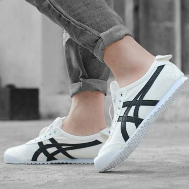 ASICS ONITSUKA TIGER MEXICO 66 SLIP ON WHITE BLACK