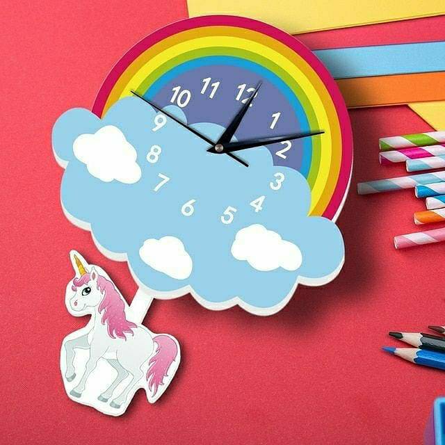 Jam karakter, jam pelangi unicorn, jam dinding kayu