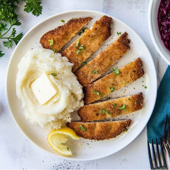 

Premium Chicken Katsu Jumbo ISI 8 PCS