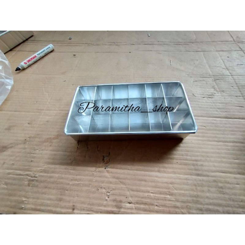 loyang bolu sekat ukuran 20x10x5