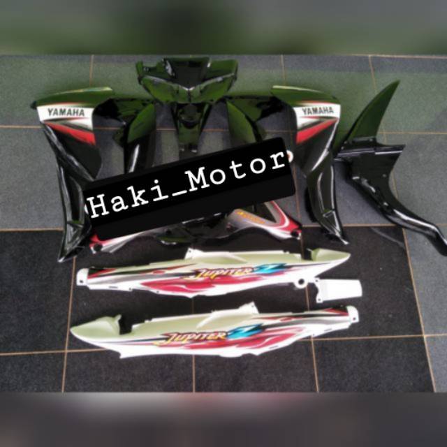 Full body halus Jupiter Z lama hitam putih