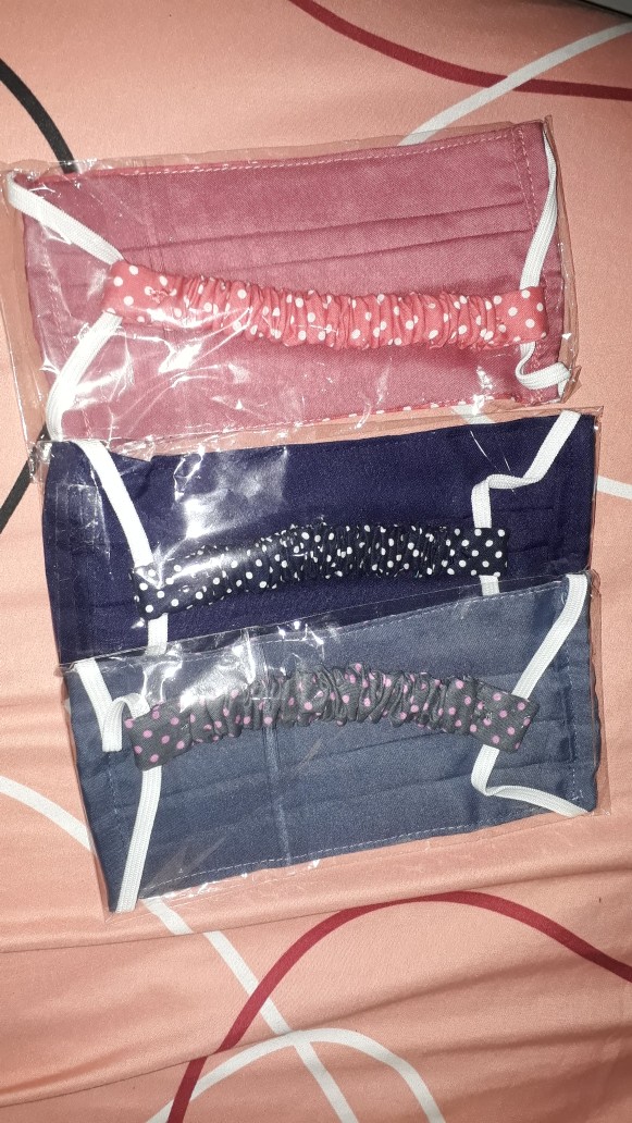 Set Pengait Dan Masker Kain Bahan Katun Jepang