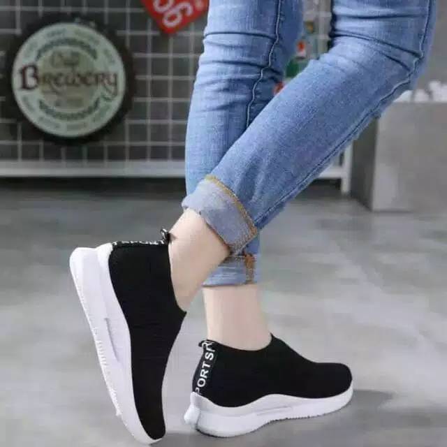 Big Sale] Sepatu Slip On Wanita Vegasus