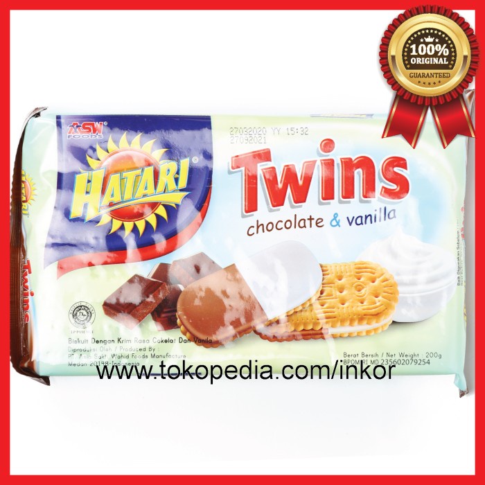 

HATARI TWINS CHOCOLATE VANILLA BISKUIT DENGAN KRIM RASA COKELAT DAN VA