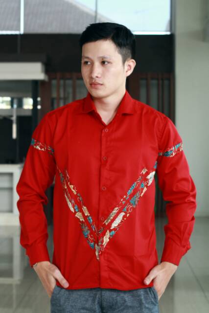 Kemeja loyal modern lovenia red