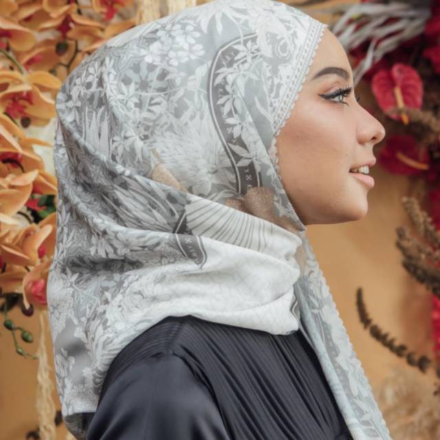 Harum scarf in Edelweiss