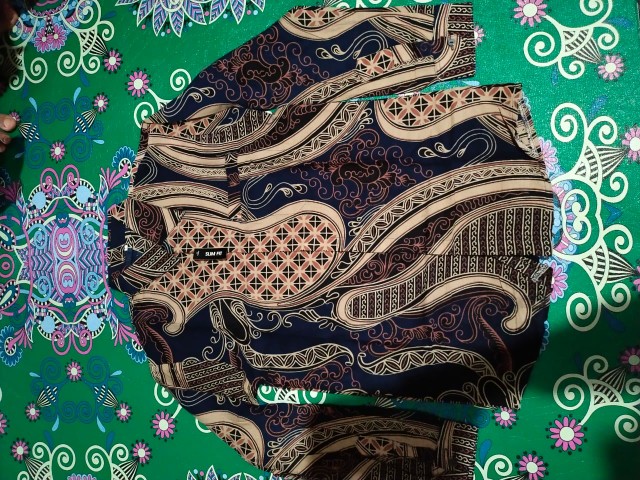 Agrapana Batik Slimfit Modern & Batik Regulerfit Berfuring Baju Batik Pria Lengan Panjang