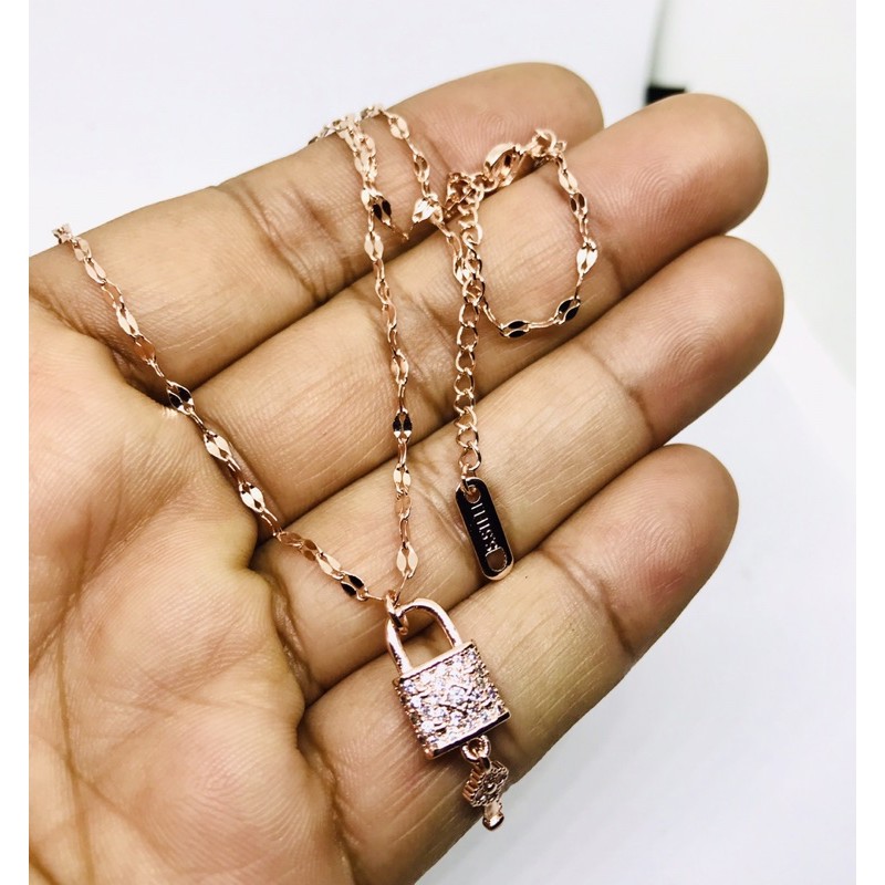 kalung titanium//perhiasan//kalung permata//titanium//kalung