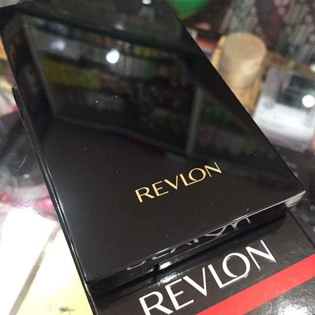 Bedak Revlon