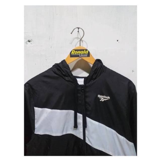 jaket reebok classic