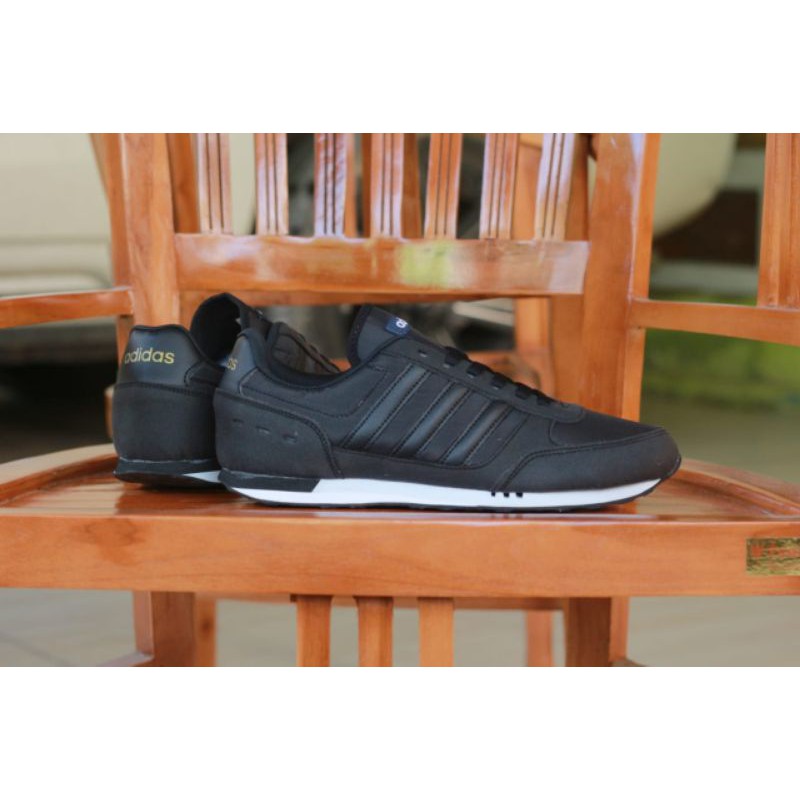 ADIDAS NEO CITY RACER BLACK ORIGINAL BNWB