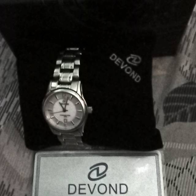 Jam tangan devond cewek